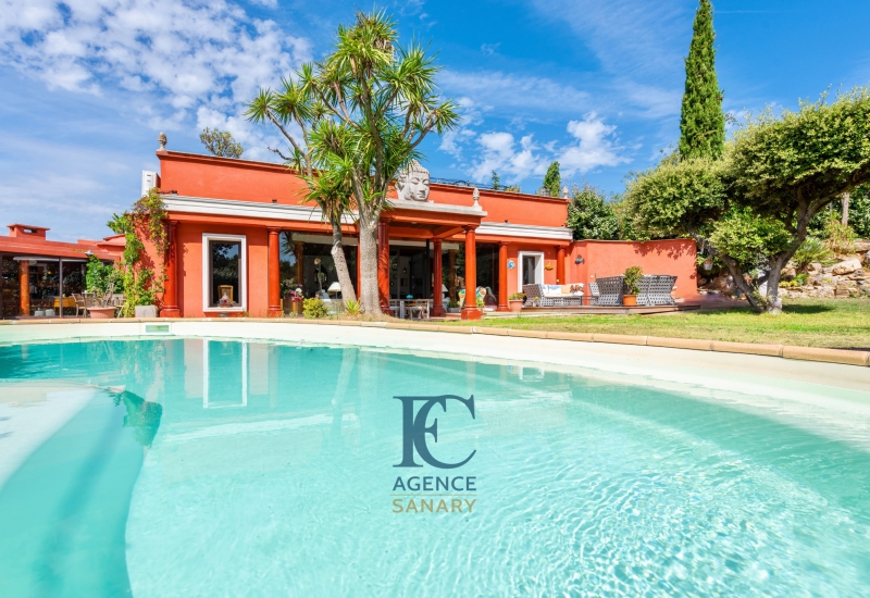 Magnifique propriété avec piscine et roof top en vente à Signes - Image 1