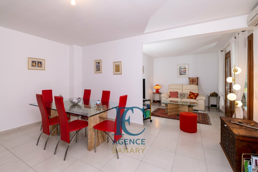 exclusivité un superbe appartement de 81,5 m2 dans le village de Sanary