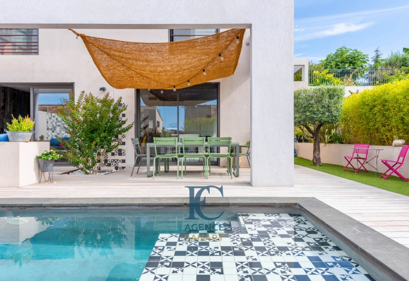 Maison contemporaine de 5 pièces avec piscine en vente à Sanary-sur-Mer - Image 2