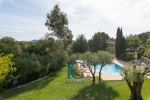 Vue jardin piscine bien immobilier a vendre Le Castellet