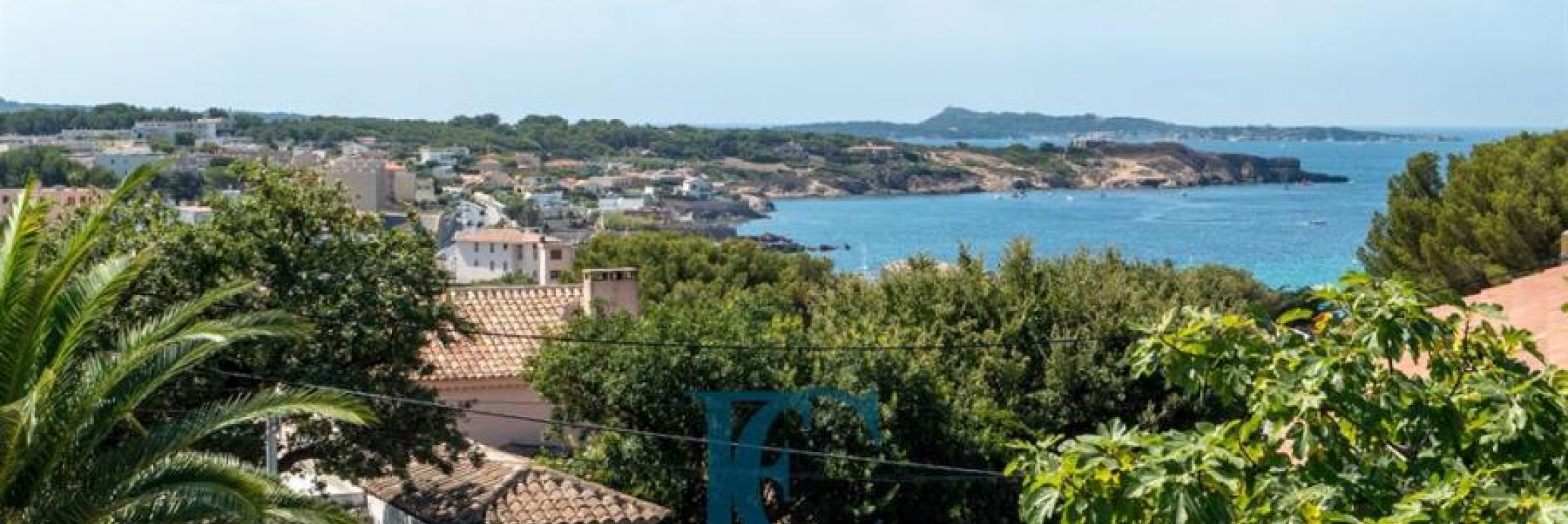 À vendre spacieuse maison avec vue sur la mer à Six Fours Les Lônes