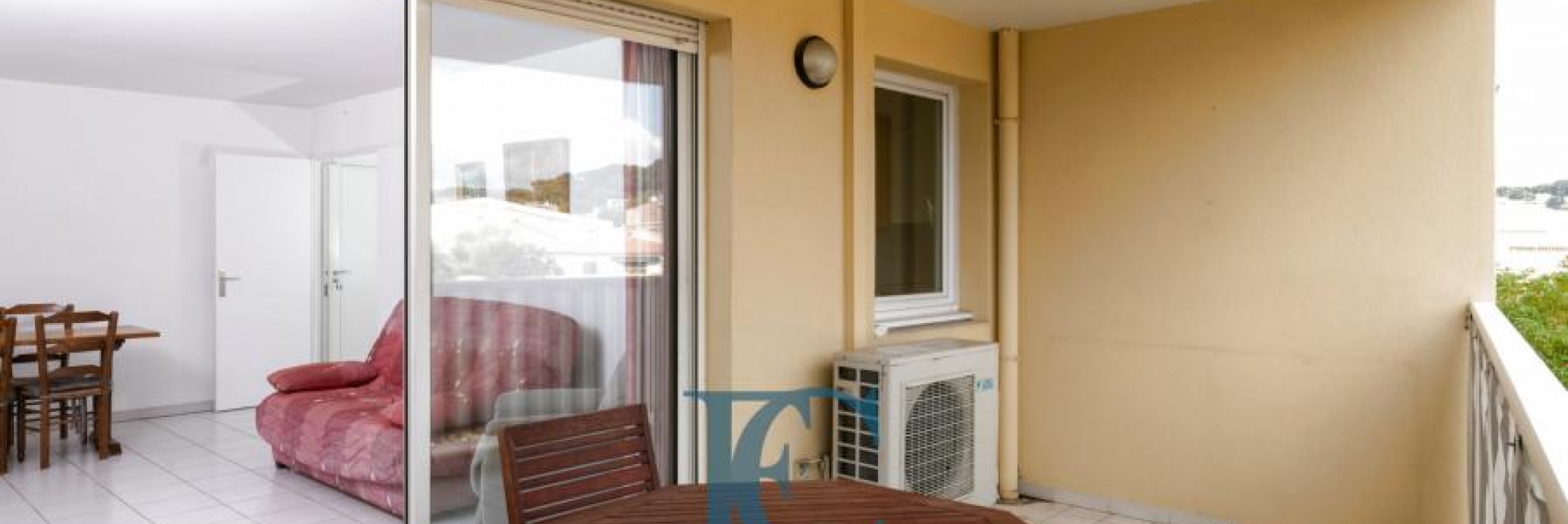 Appartement T2 avec terrasse et garage à vendre dans le centre-ville de Sanary-sur-Mer