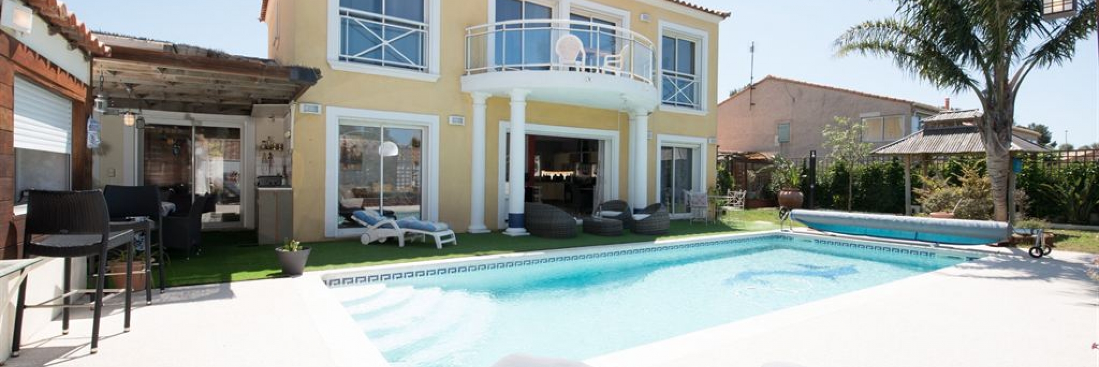 Maison contemporaine Sanary avec vue mer et piscine